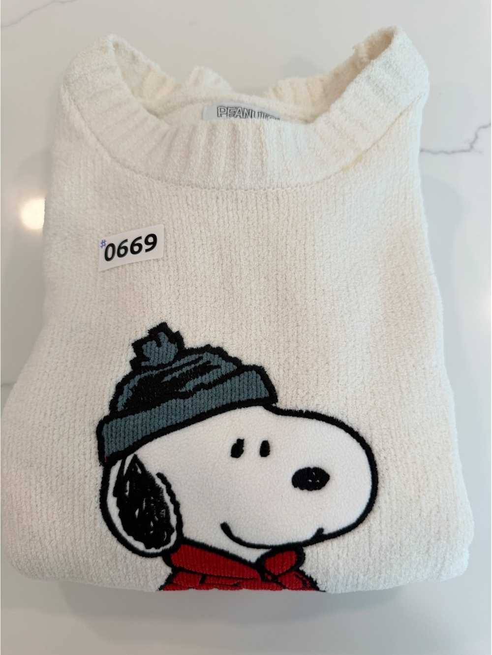 Peanuts Snoopy Happy Holidays White Crewneck Sweater Size Large - Picture 6 of 7